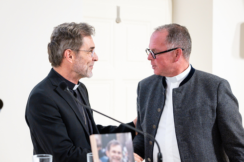 Buchpräsentation Für euch Bischof, mit euch Christ / Erzdiözese Wien/ Schönlaub, Stephan Schönlaub Buchpräsentation Für euch Bischof, mit euch Christ